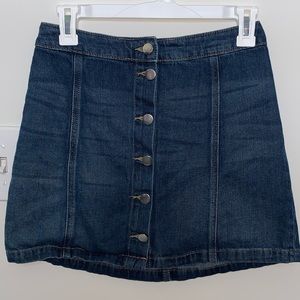 H&M Divided denim skirt, size 6.